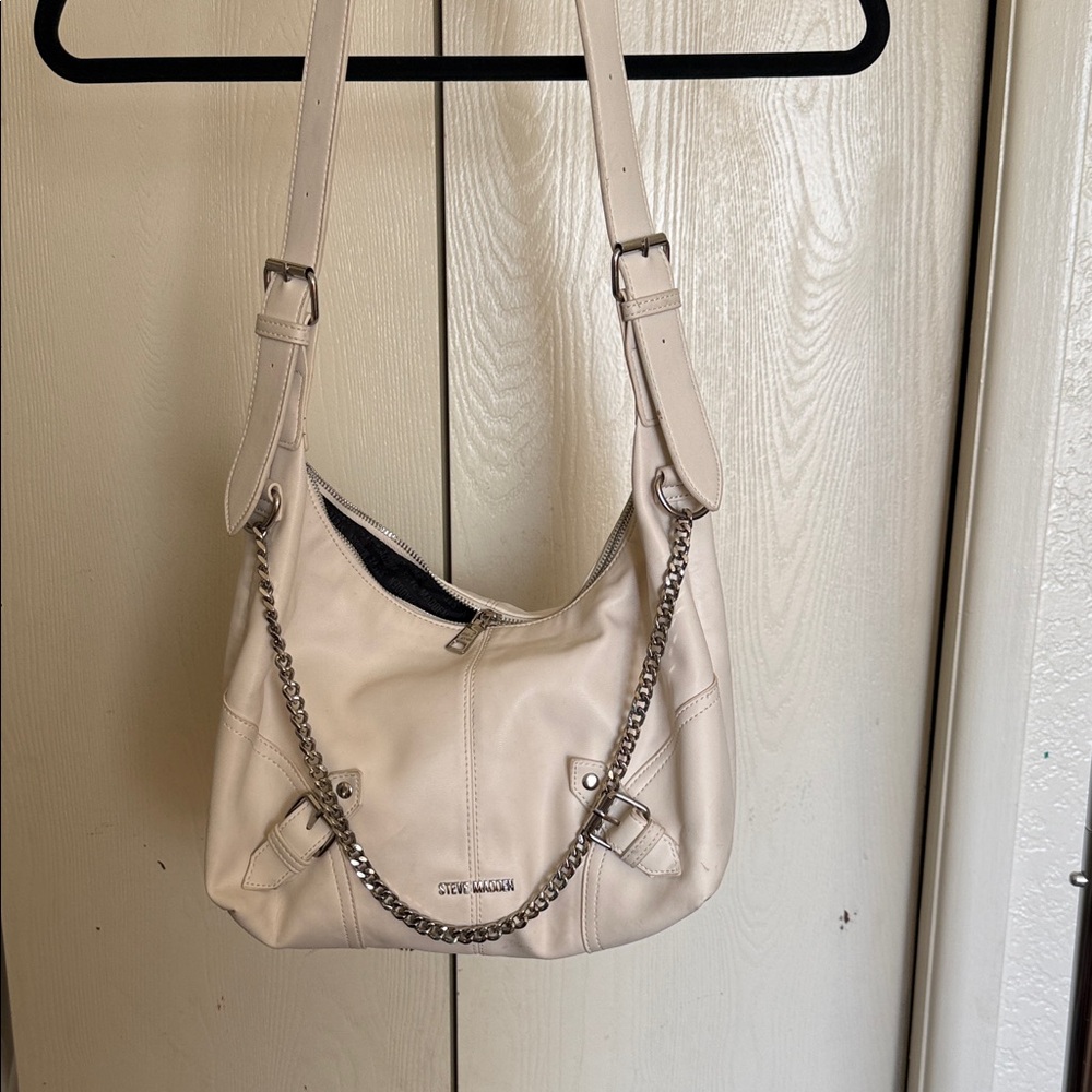 Steve Madden Off-White Shoulder Bag with Chain Detail